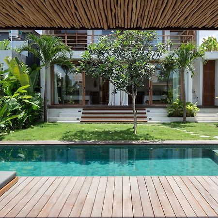 Las Lunas Villas Canggu الغرفة الصورة